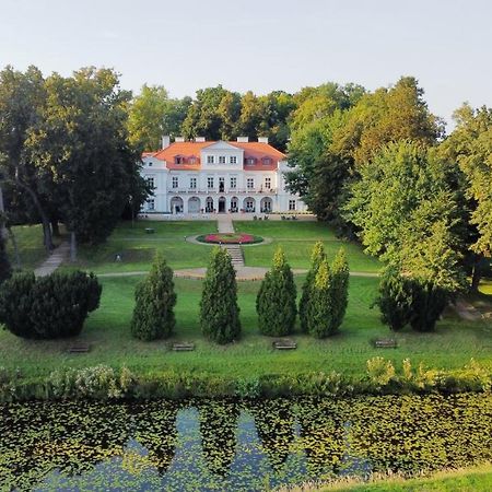 Dwor Zbozenna Hotel Przysucha Exterior foto